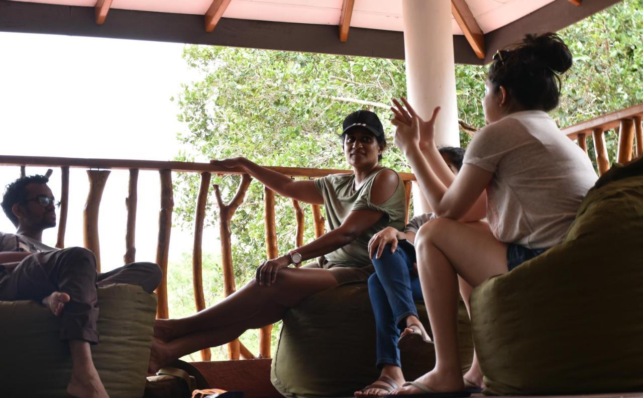 Funky Leopard Safari Lodge Bordering Yala National Park カタラガマ エクステリア 写真