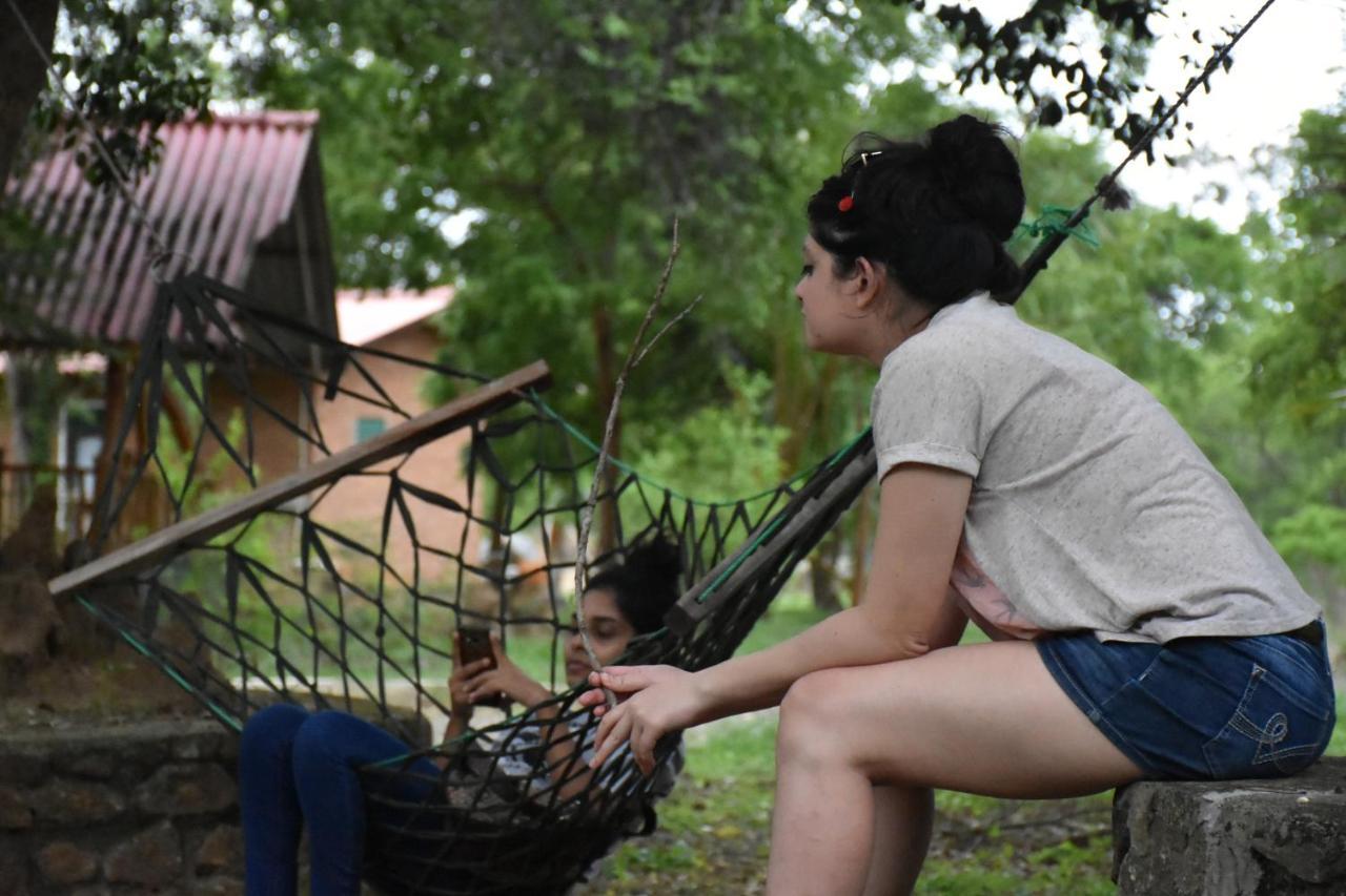 Funky Leopard Safari Lodge Bordering Yala National Park カタラガマ エクステリア 写真